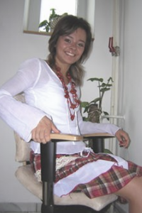 Jak se správně posadit na židli Ásana